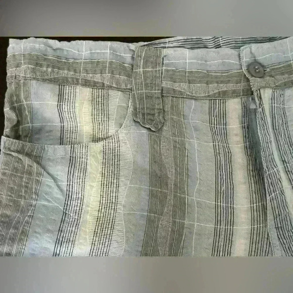 Surface Women's Short Shorts (385) - Picture 4 of 9